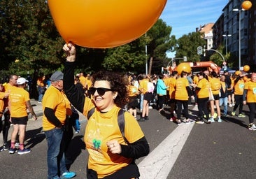 Una marea naranja de 7.000 personas inunda Palencia en la marcha contra el cáncer